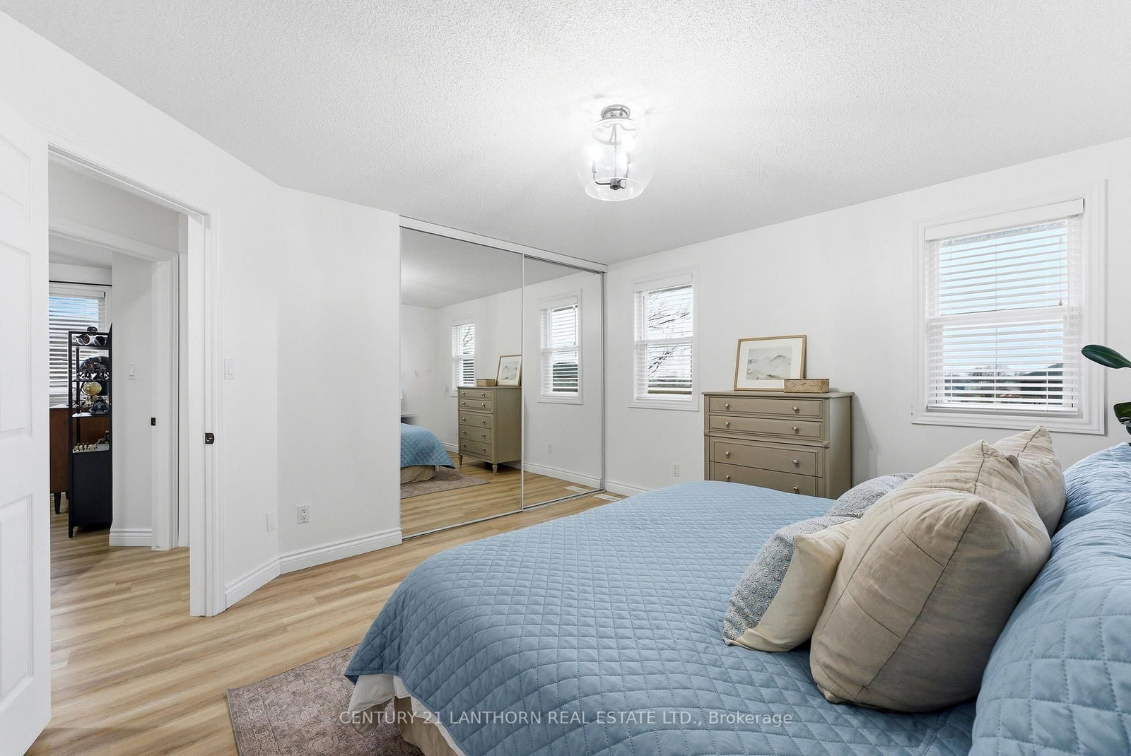 Detached House for sale at 75 Gearin Street, Quinte West, Ontario, K8V 6W1 - Murray Ward - MLS: X13020276