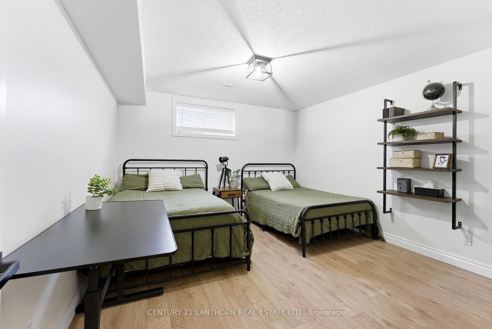 Detached House for sale at 75 Gearin Street, Quinte West, Ontario, K8V 6W1 - Murray Ward - MLS: X13020276