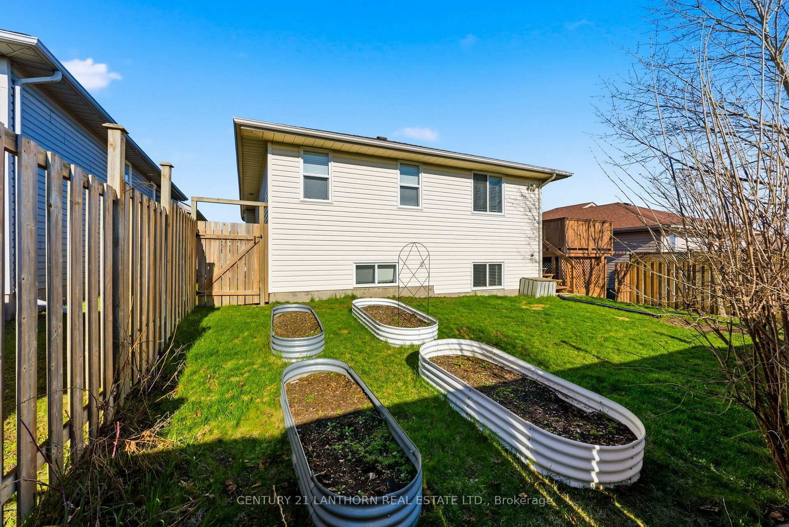 Detached House for sale at 75 Gearin Street, Quinte West, Ontario, K8V 6W1 - Murray Ward - MLS: X13020276