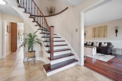 477 Burnett Avenue — photo 6
