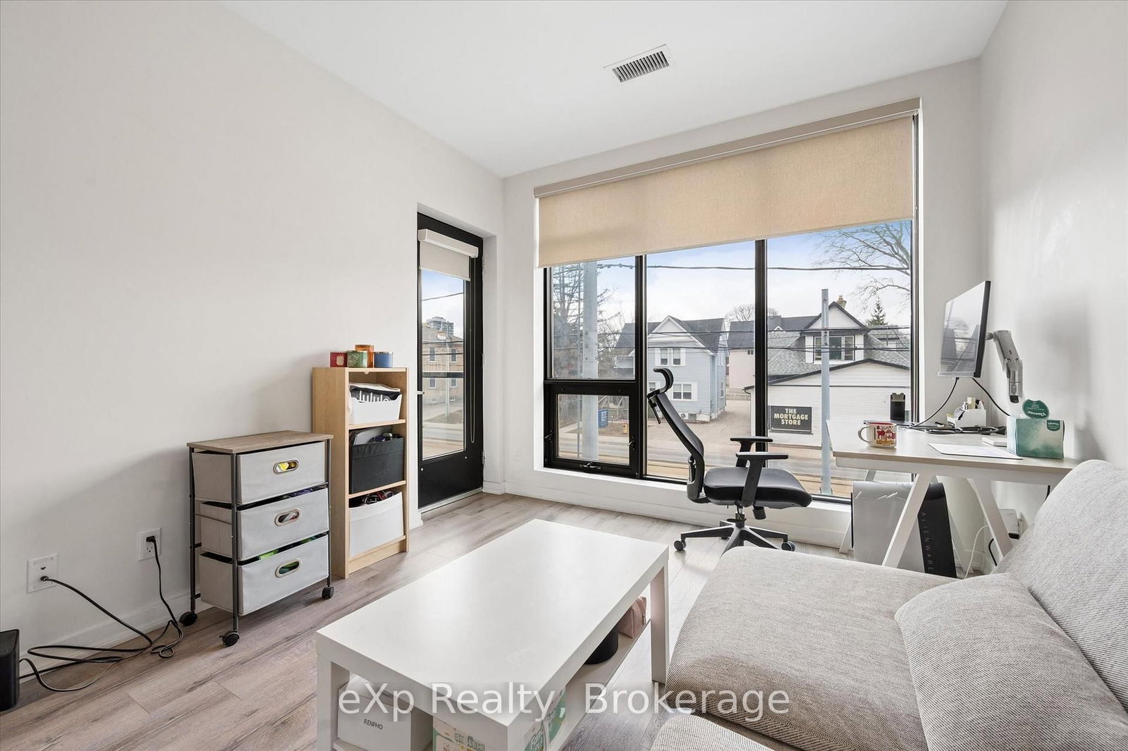 690 King Street W, Unit 202 - Photo 14