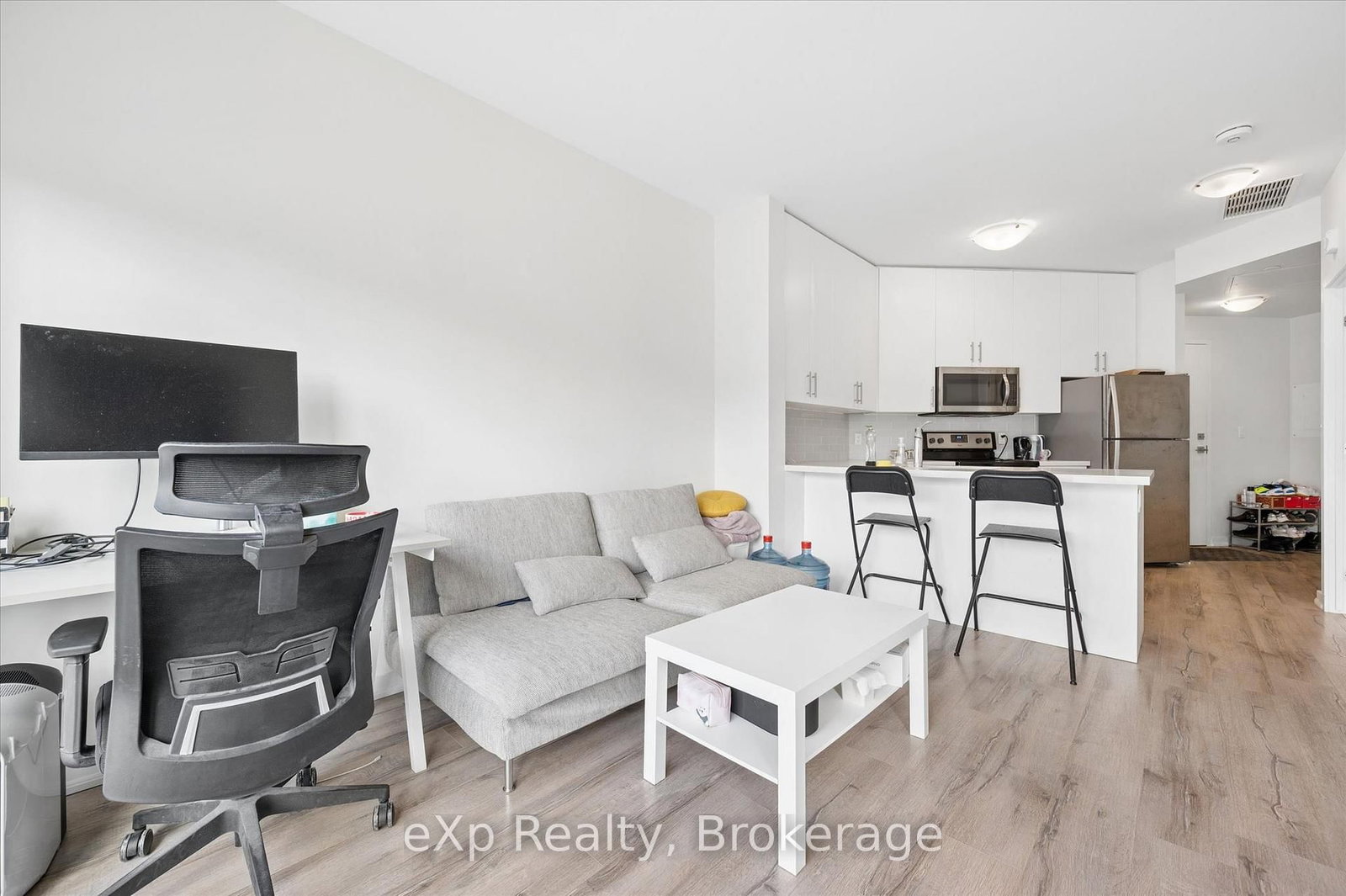 690 King Street W, Unit 202 - Photo 15