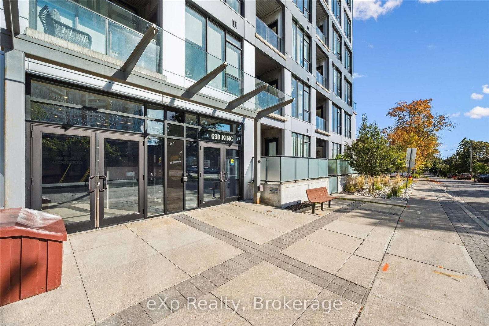 690 King Street W, Unit 202 - Photo 3