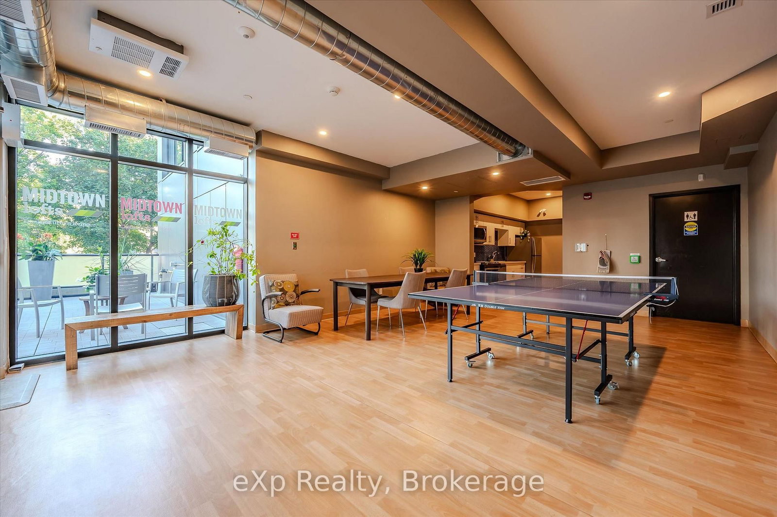 690 King Street W, Unit 202 - Photo 31