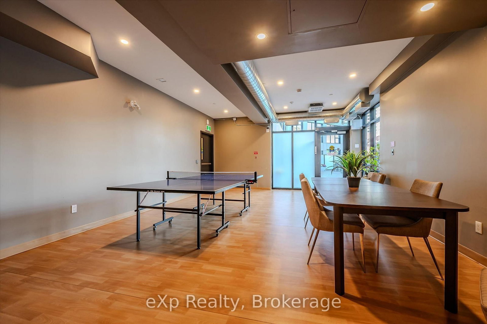 690 King Street W, Unit 202 - Photo 33