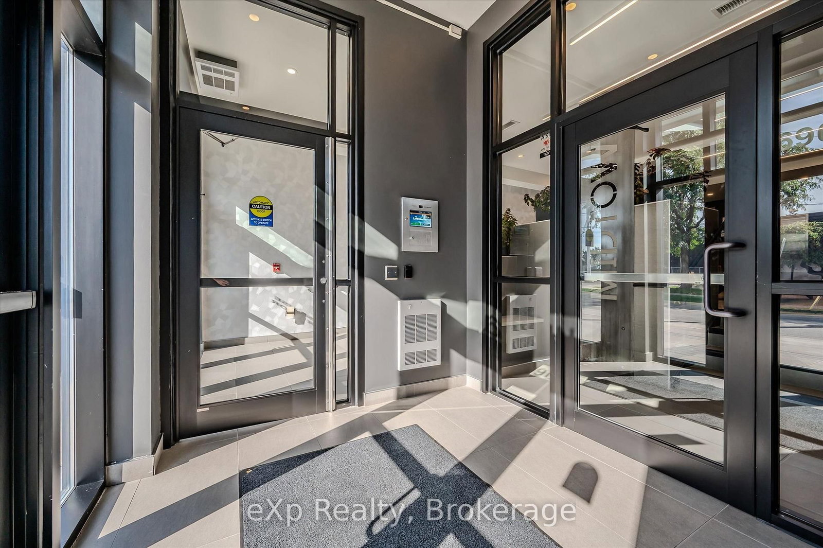 690 King Street W, Unit 202 - Photo 4