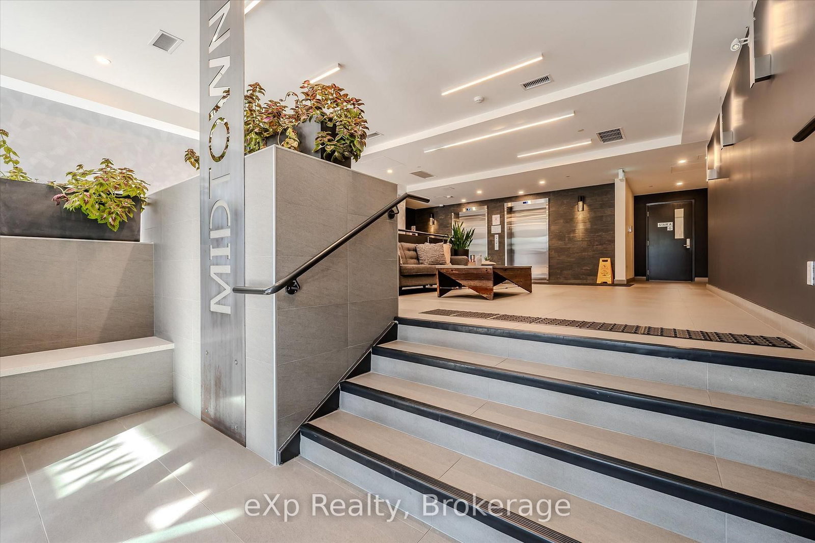 690 King Street W, Unit 202 - Photo 5