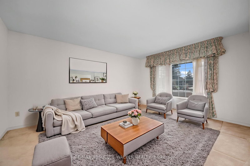 755 Merkley Dr, Orleans, K4A 2T9 | Image 2