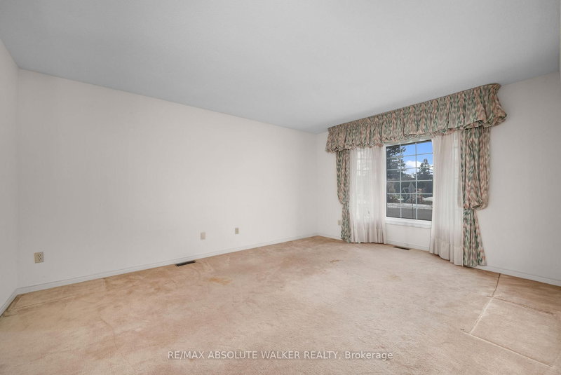 755 Merkley Dr, Orleans, K4A 2T9 | Image 3