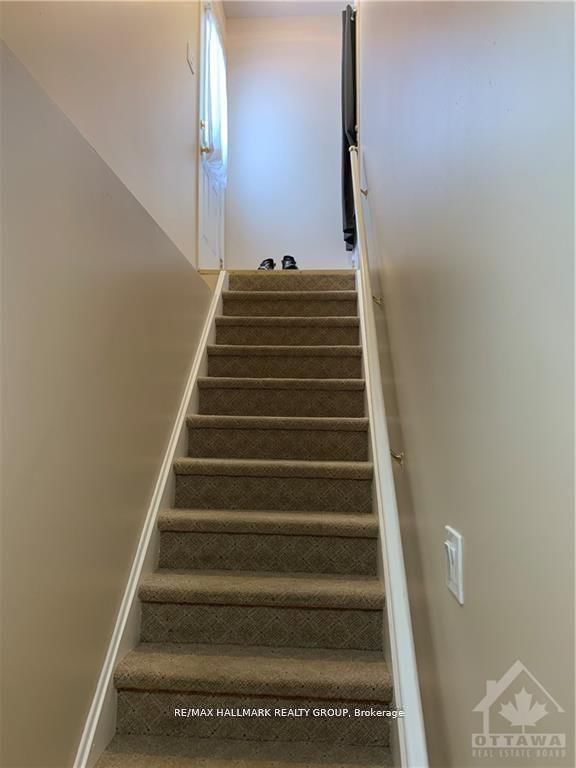 1721 QUEENSDALE Avenue