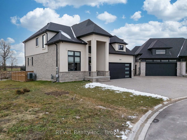 7515 Sherrilee Crescent