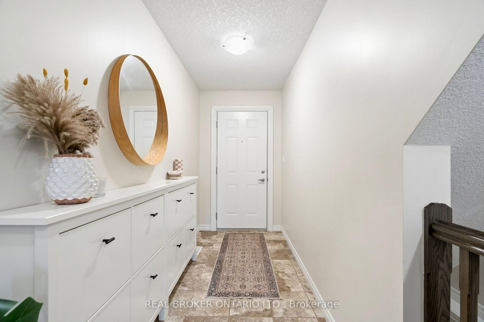 9 Guthrie Lane, Unit 9B - Photo 5