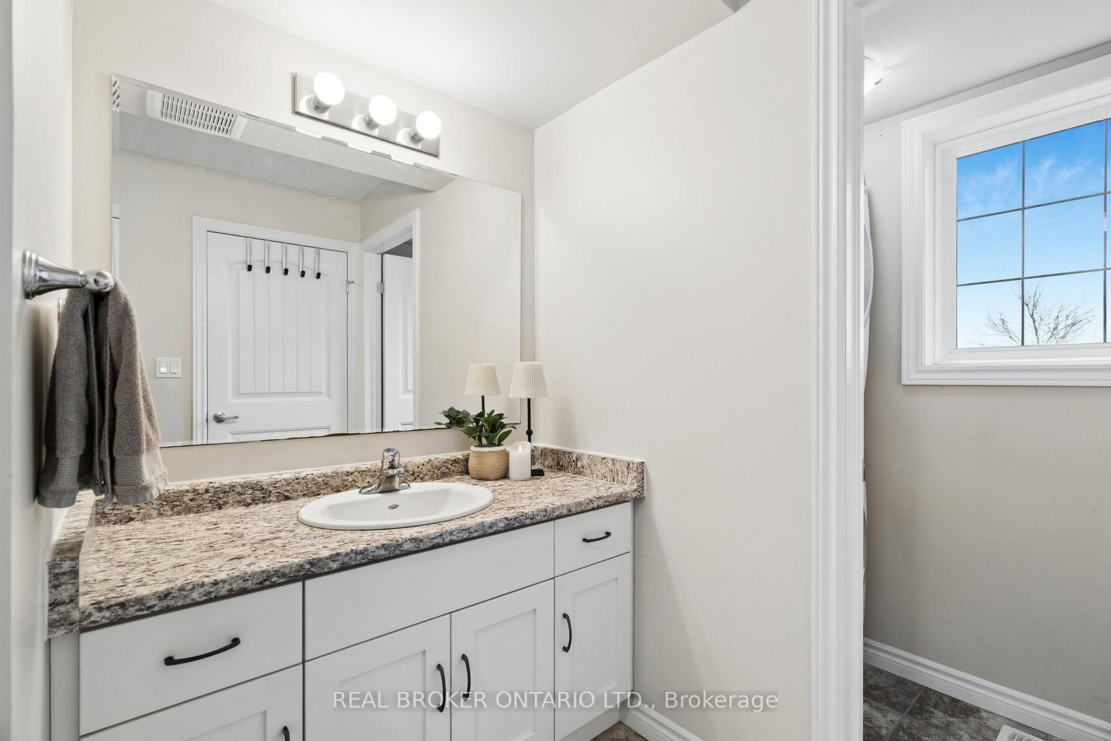 9 Guthrie Lane, Unit 9B - Photo 8