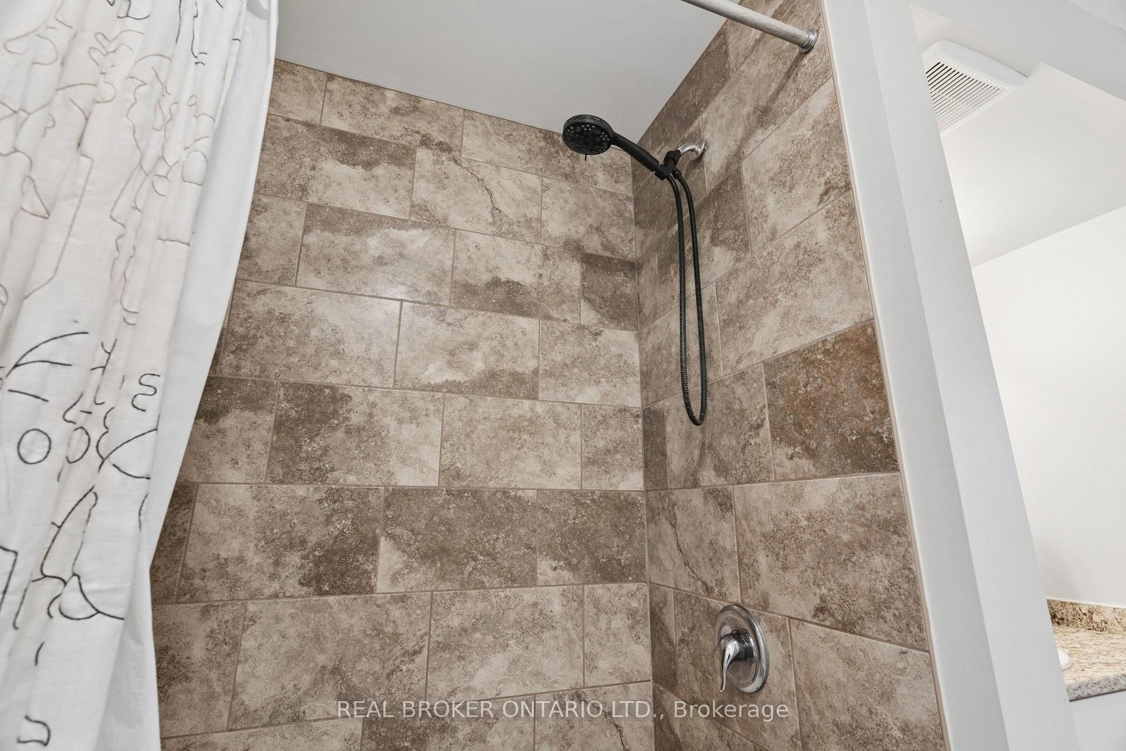 9 Guthrie Lane, Unit 9B - Photo 9