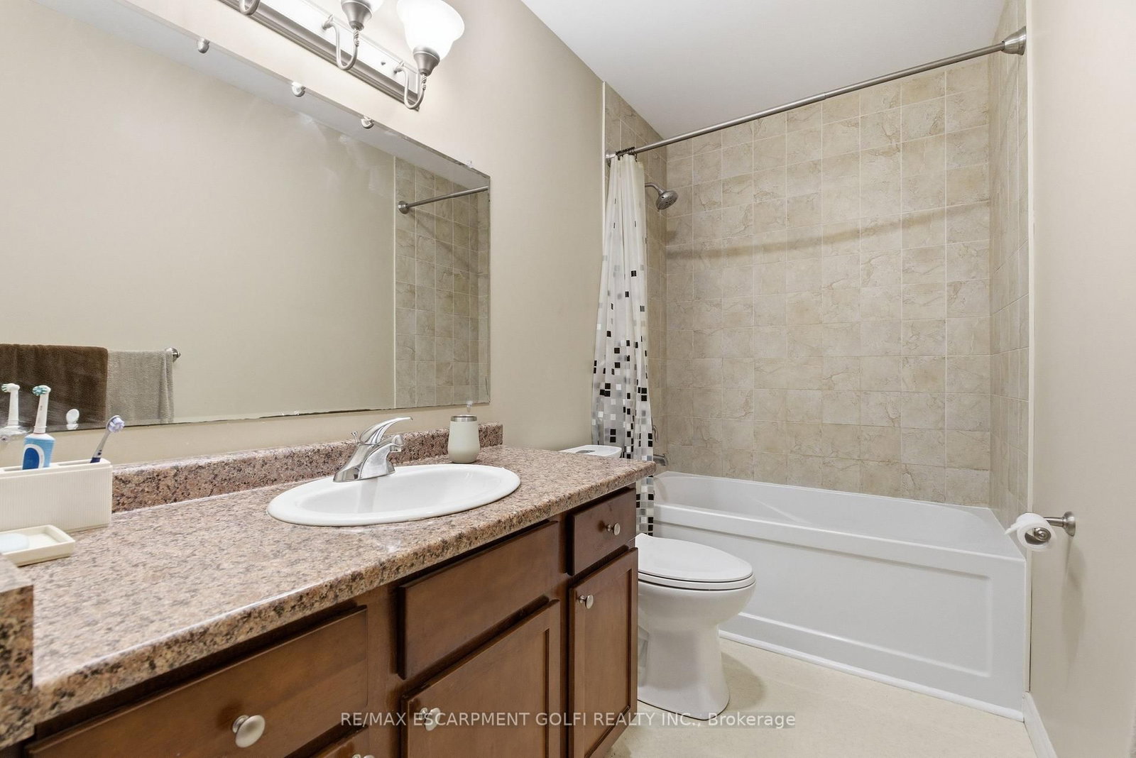 Detached House for sale at 95 West River Street, Brant, Ontario, N3L 2V4 - Paris - MLS: X13020758