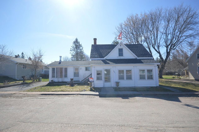 235 Renfrew Avenue W