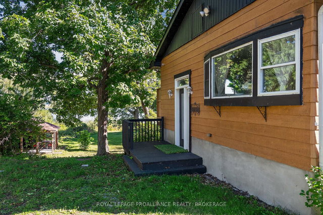 225 Johnson Bay Lane