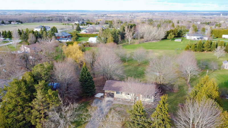 23 Valley Rd, Cavan Monaghan, L0A 1G0 | Image 2