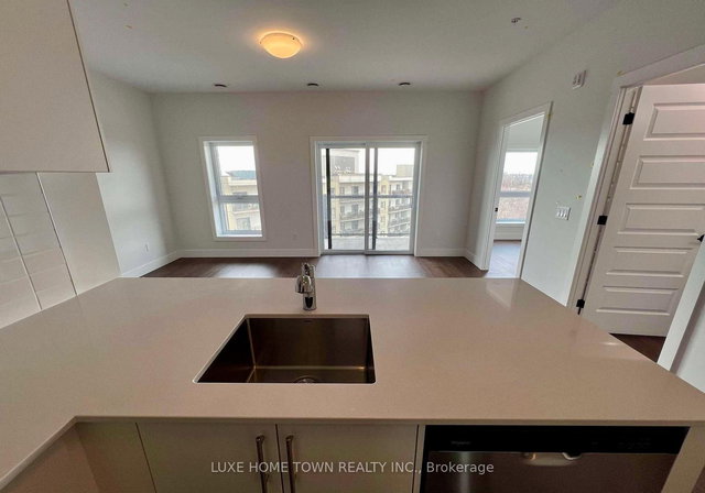 606 - 1000 Lackner Place