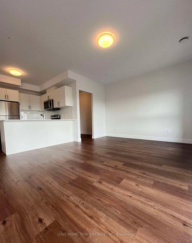 606 - 1000 Lackner Place