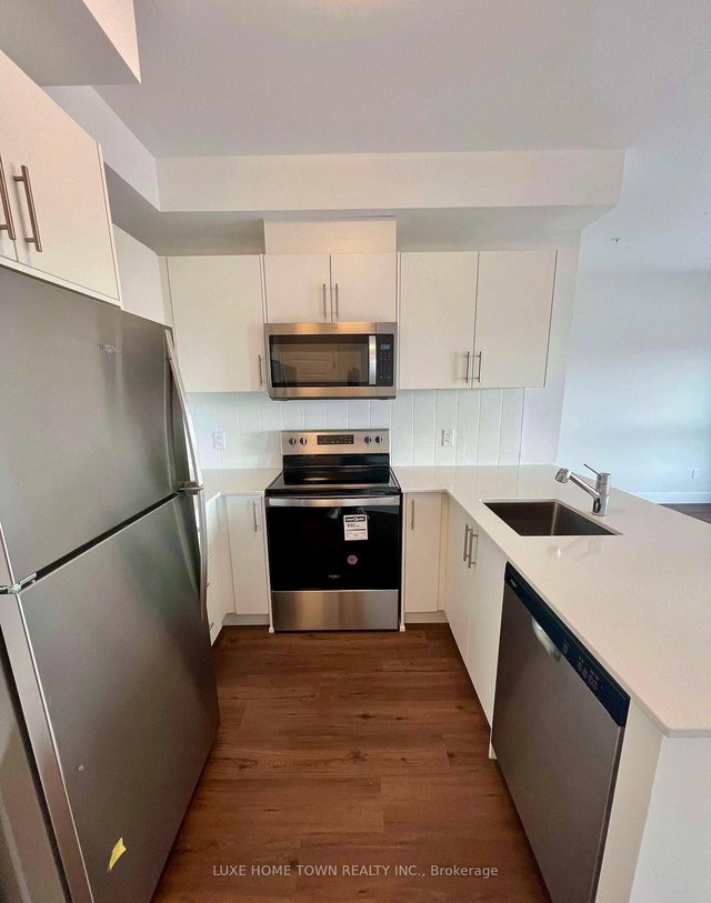 606 - 1000 Lackner Place