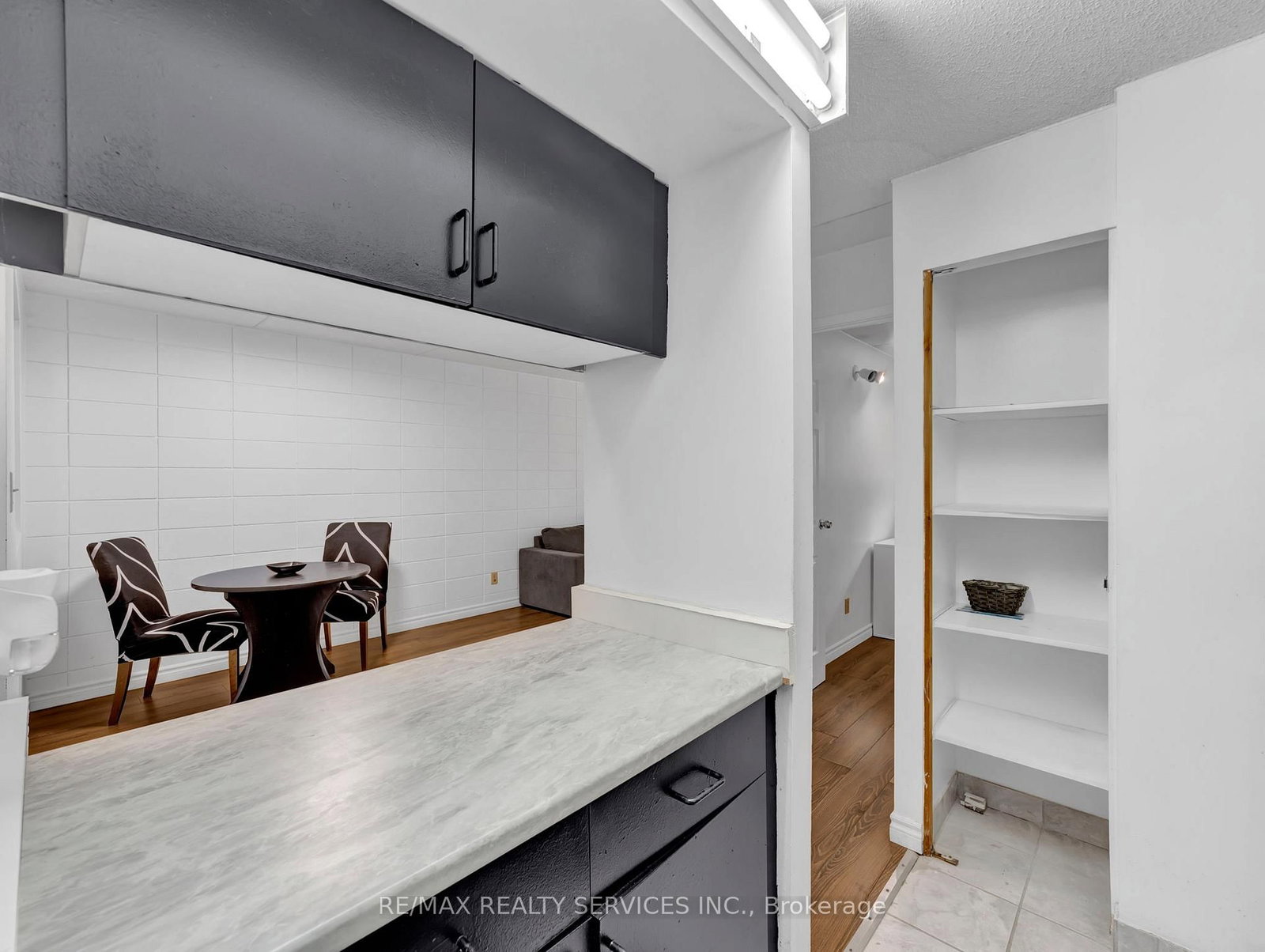 30 Hickory Street E, Unit 103 - Photo 11