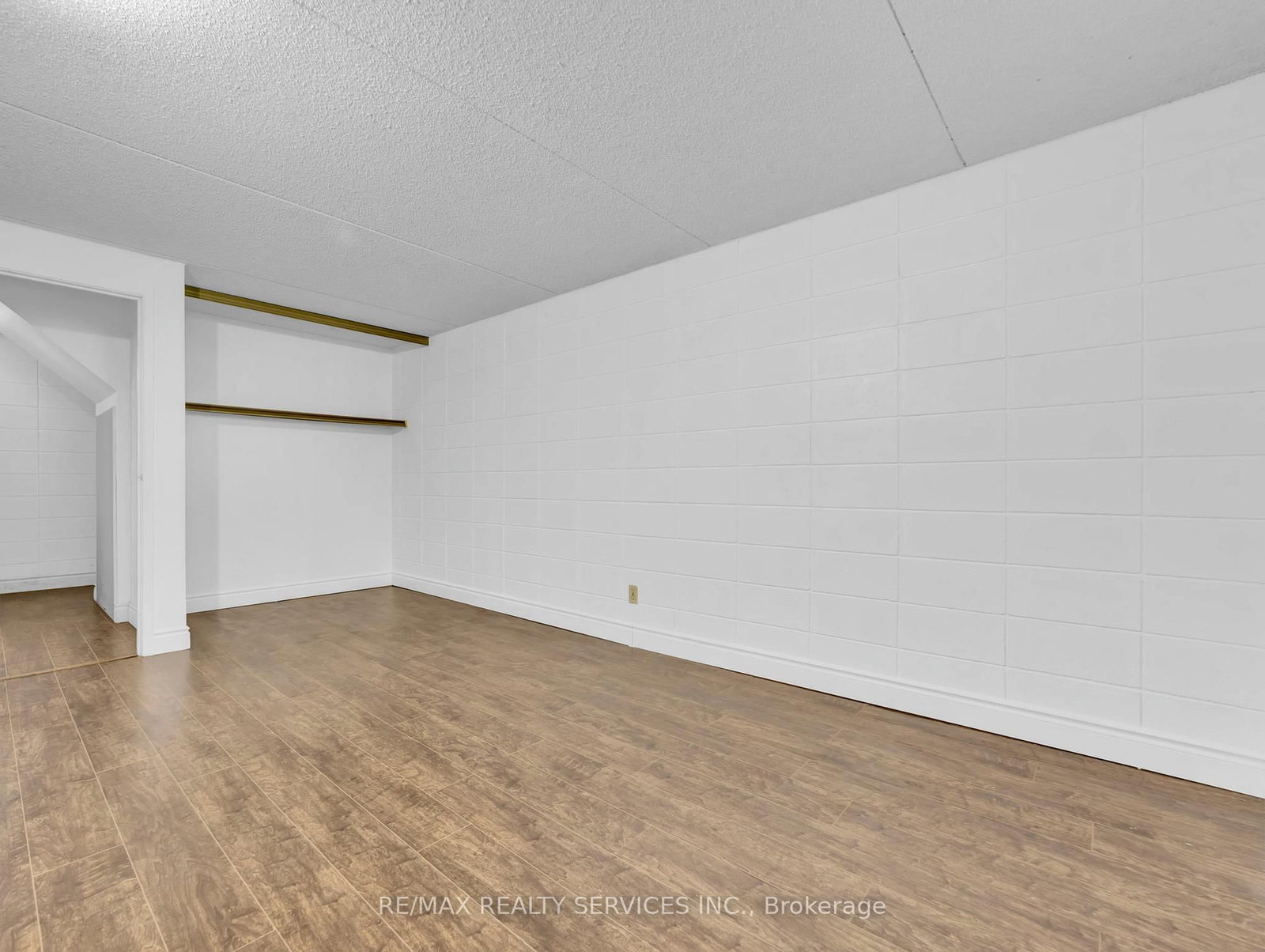 30 Hickory Street E, Unit 103 - Photo 16