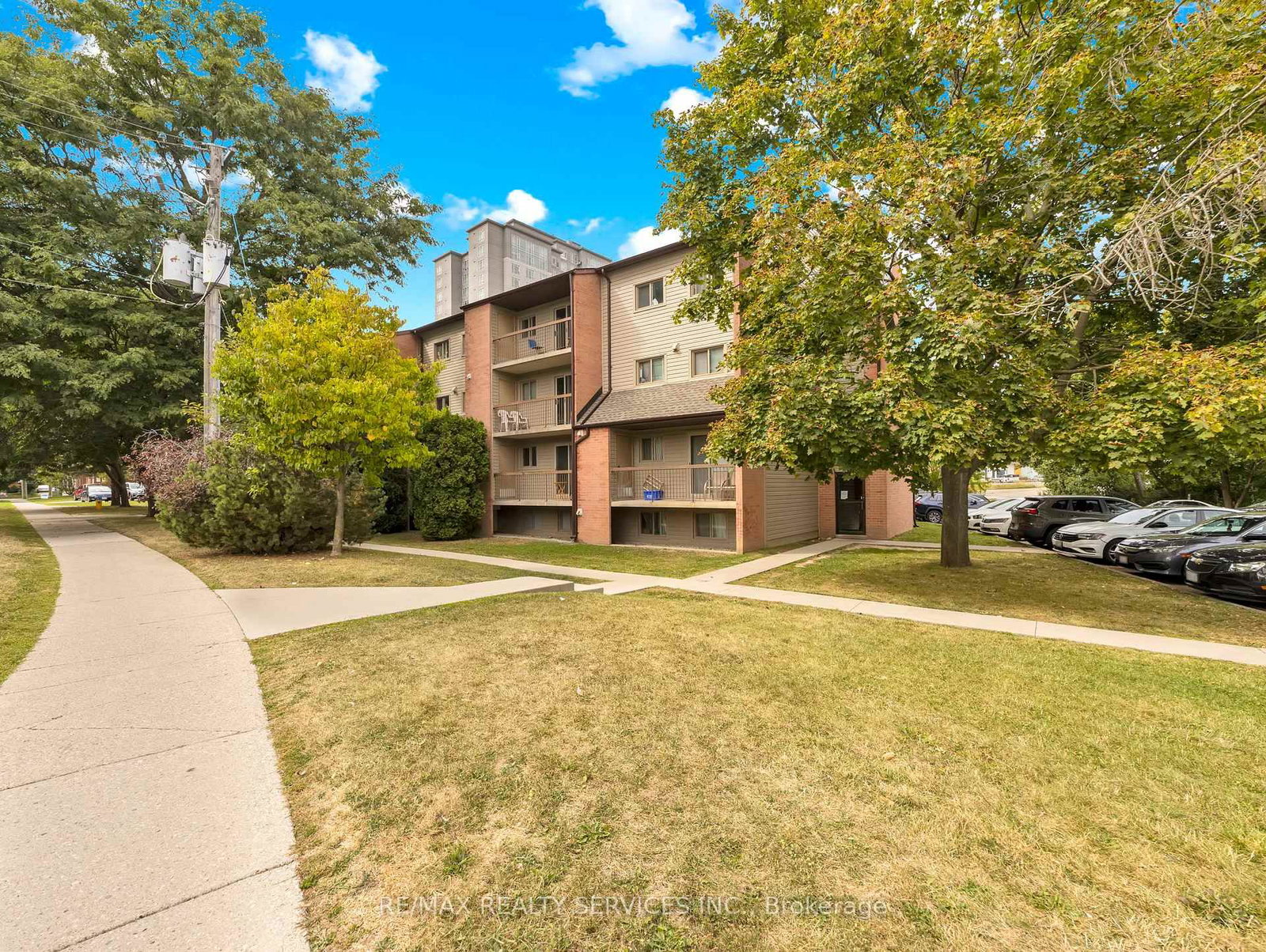 30 Hickory Street E, Unit 103 - Photo 2