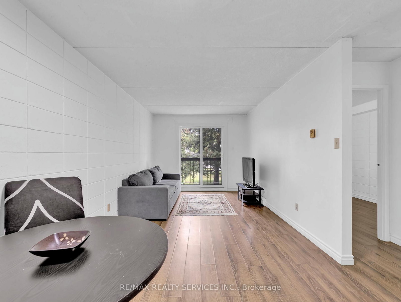 30 Hickory Street E, Unit 103 - Photo 6