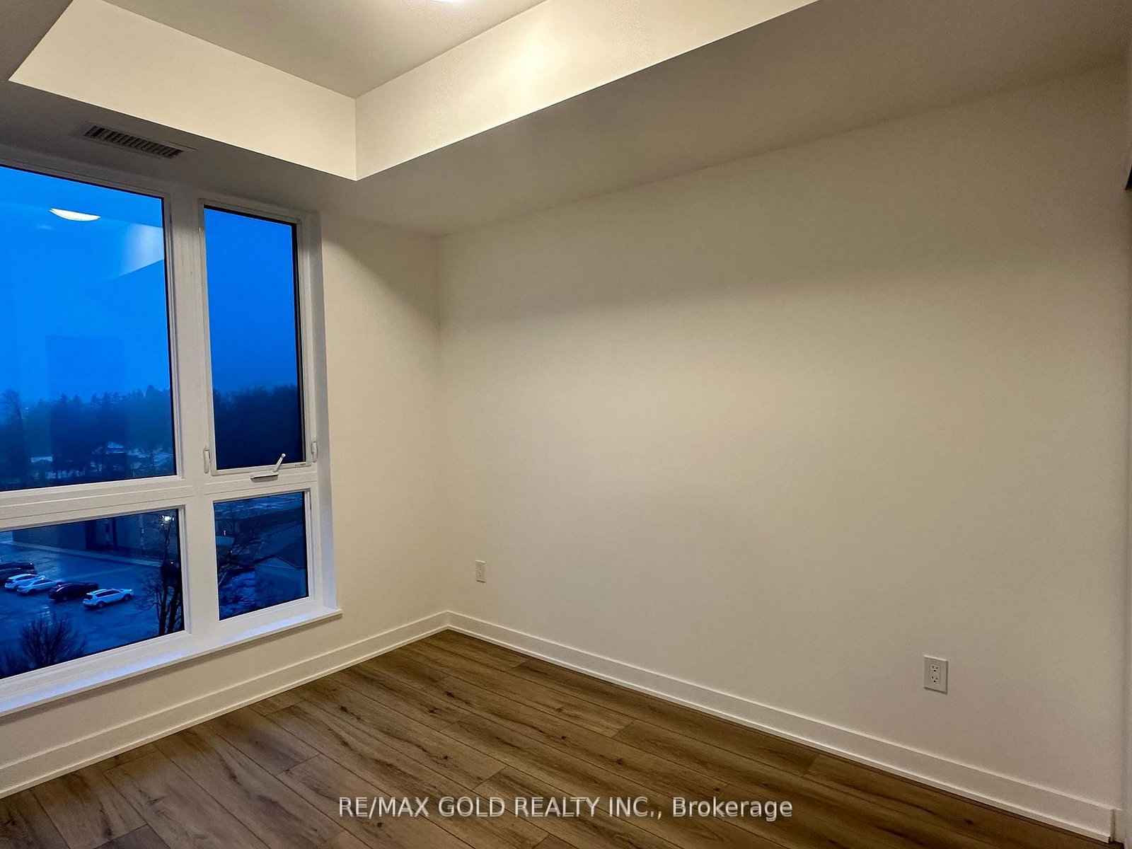 312 Erb Street W, Unit 605 - Photo 5