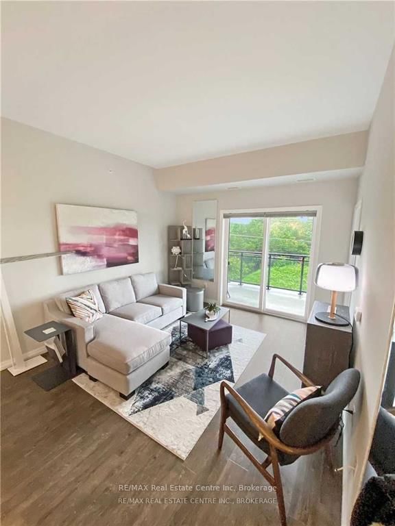 35 Kingsbury Square, Unit 420 - Photo 3