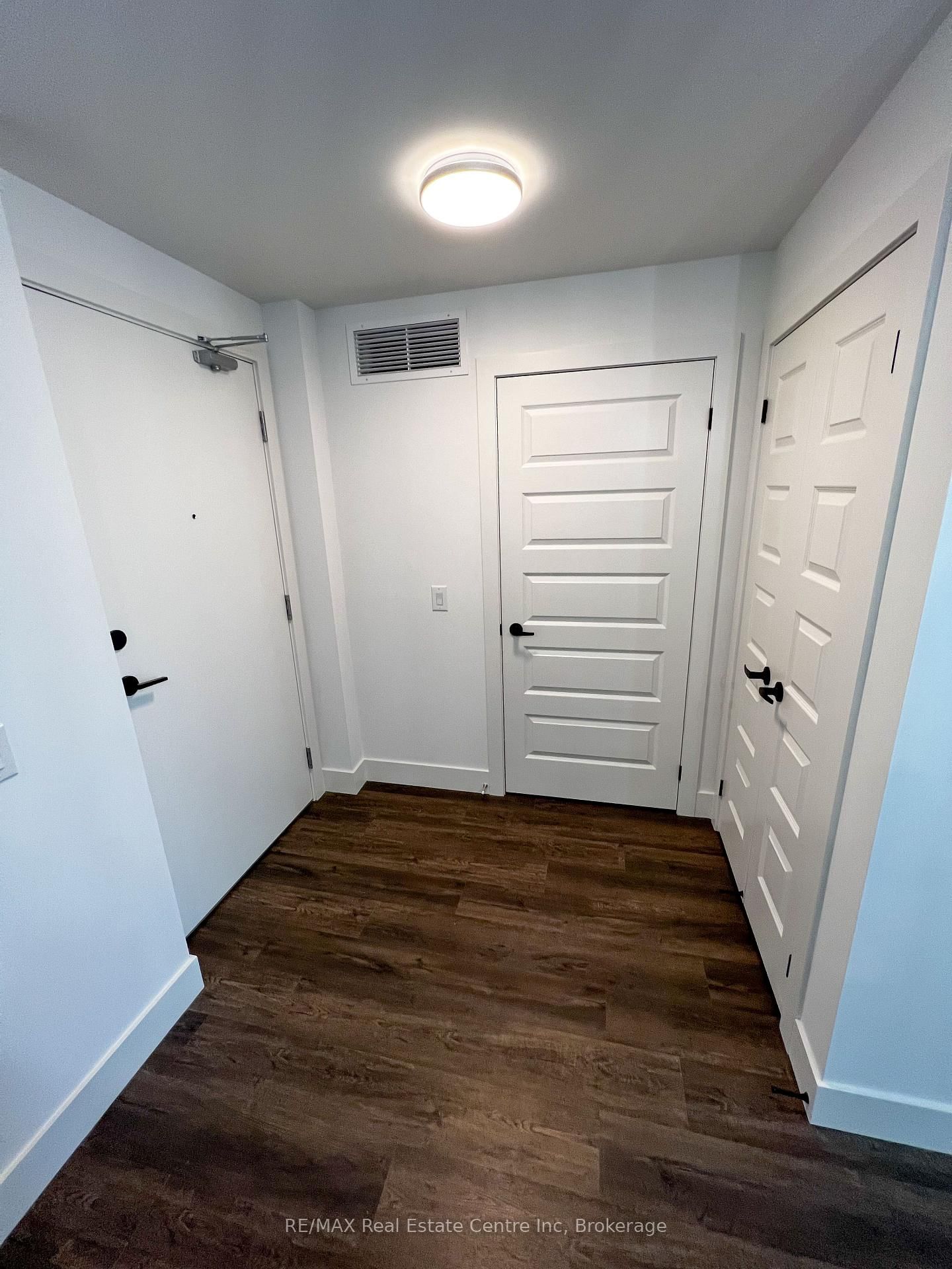 26 Lowes Road W, Unit 602 - Photo 2