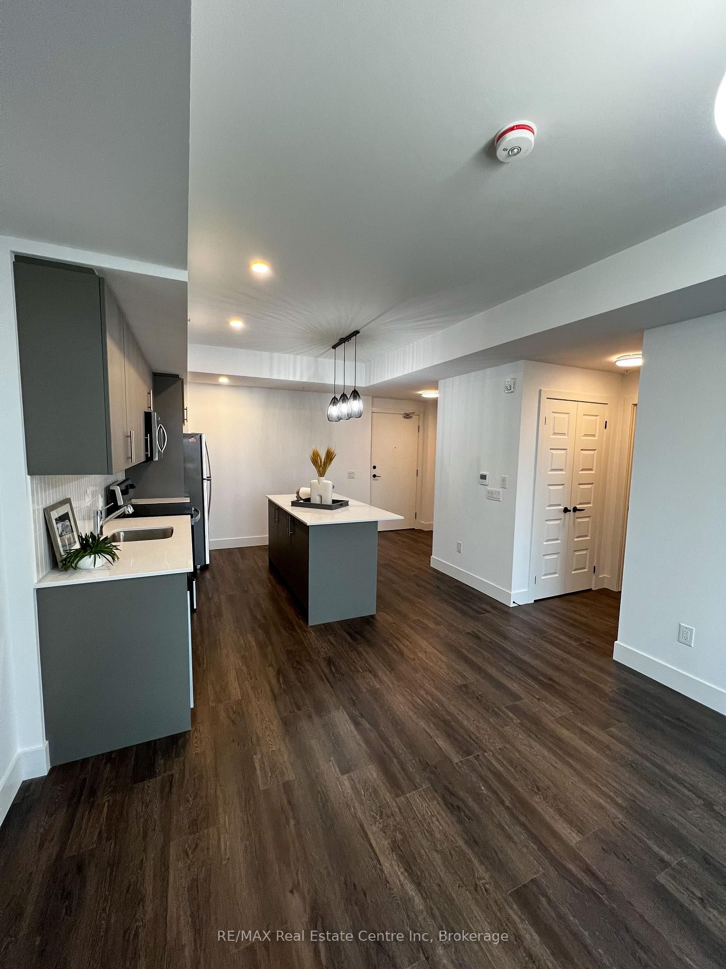 26 Lowes Road W, Unit 602 - Photo 6