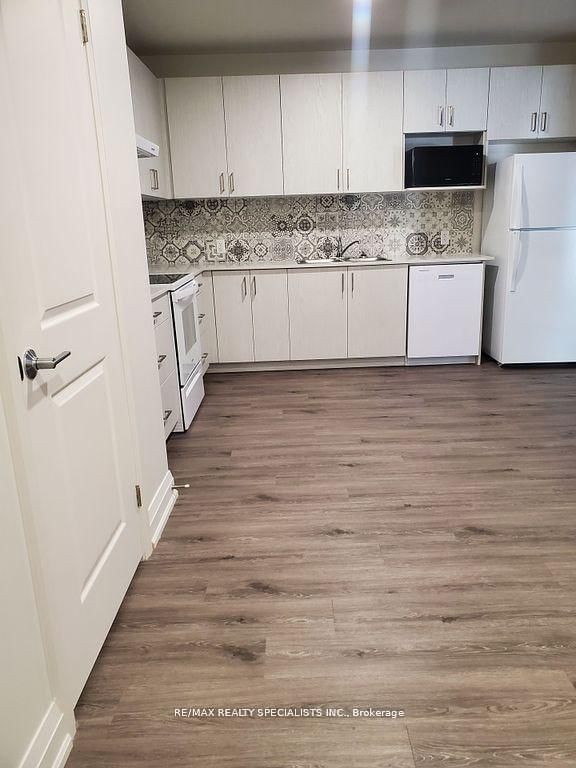 307 King Street E, Unit 206 - Photo 3