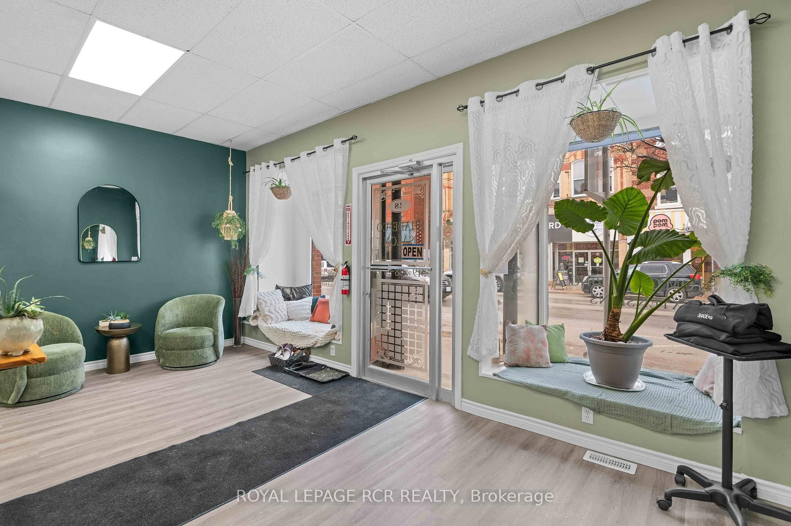 28 SYKES Street N - Photo 10