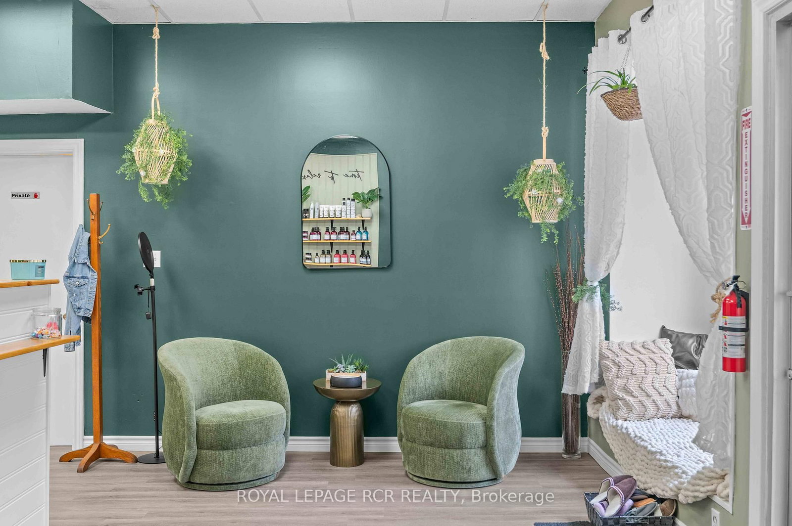 28 SYKES Street N - Photo 11