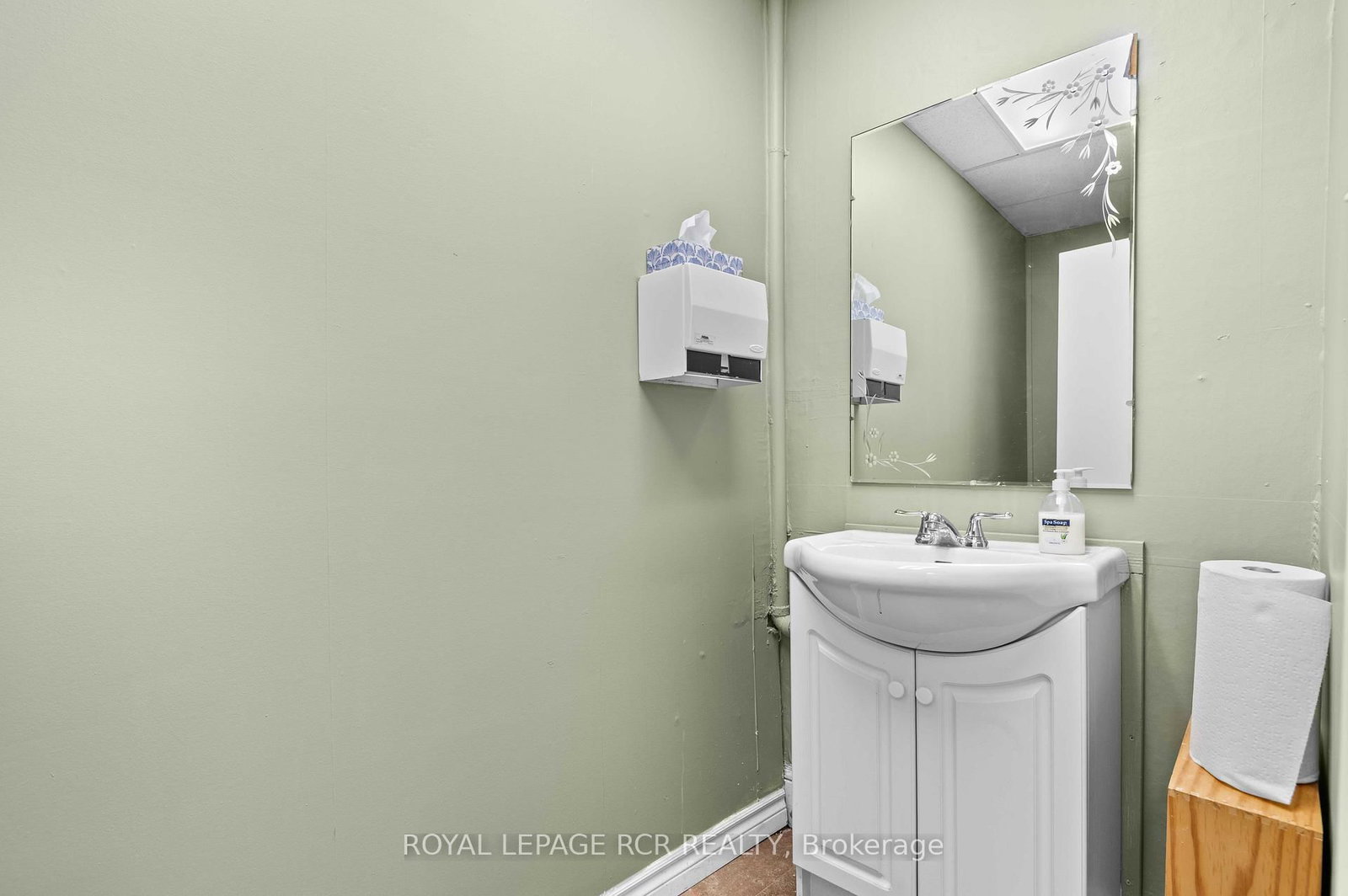 28 SYKES Street N - Photo 22