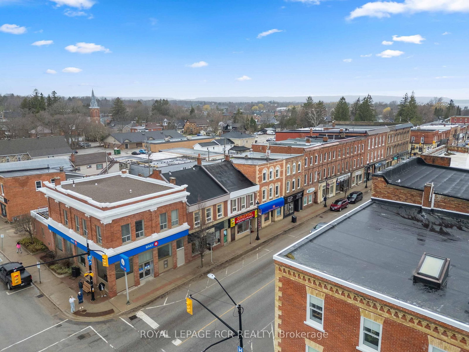 28 SYKES Street N - Photo 3