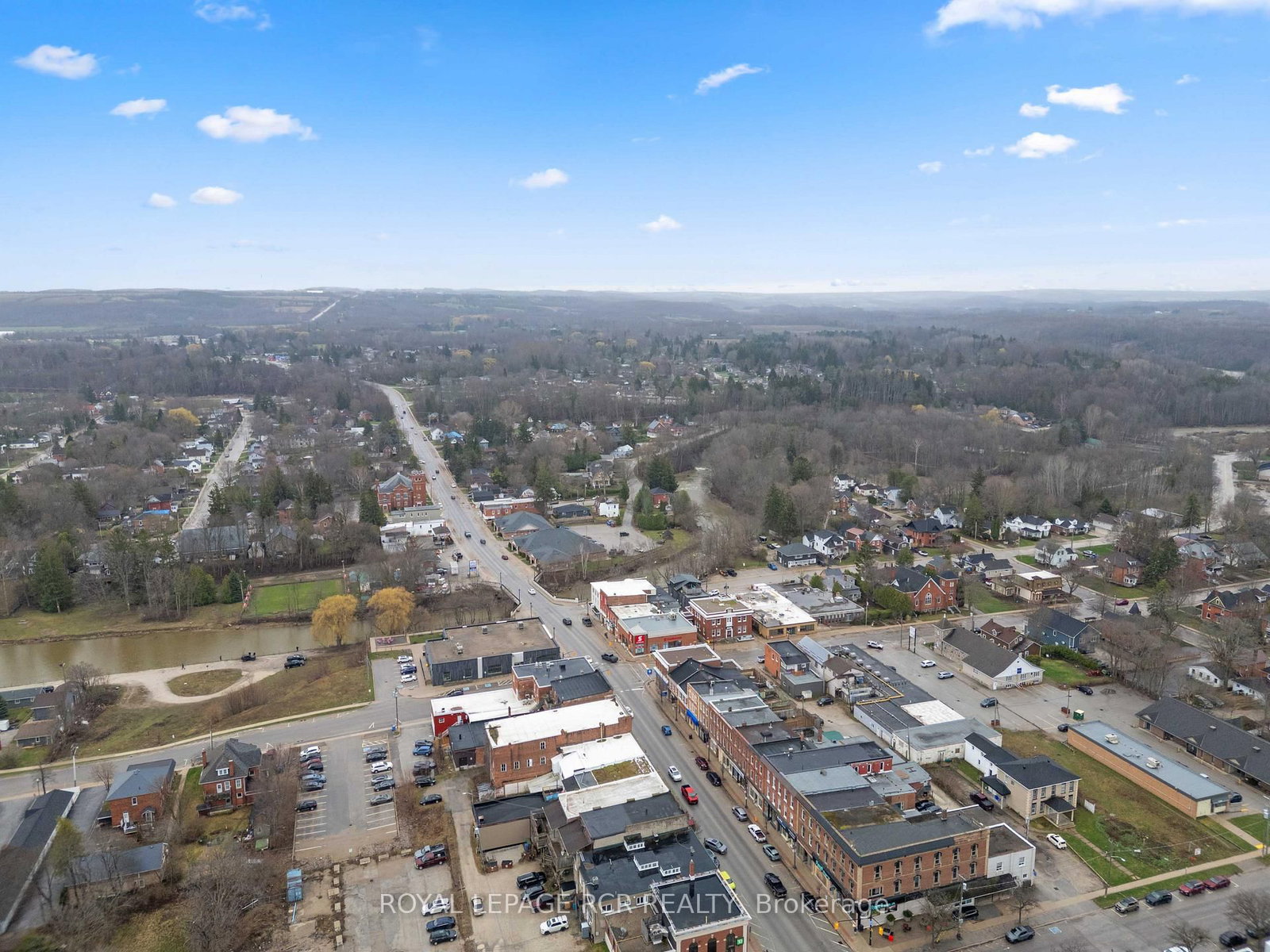 28 SYKES Street N - Photo 6