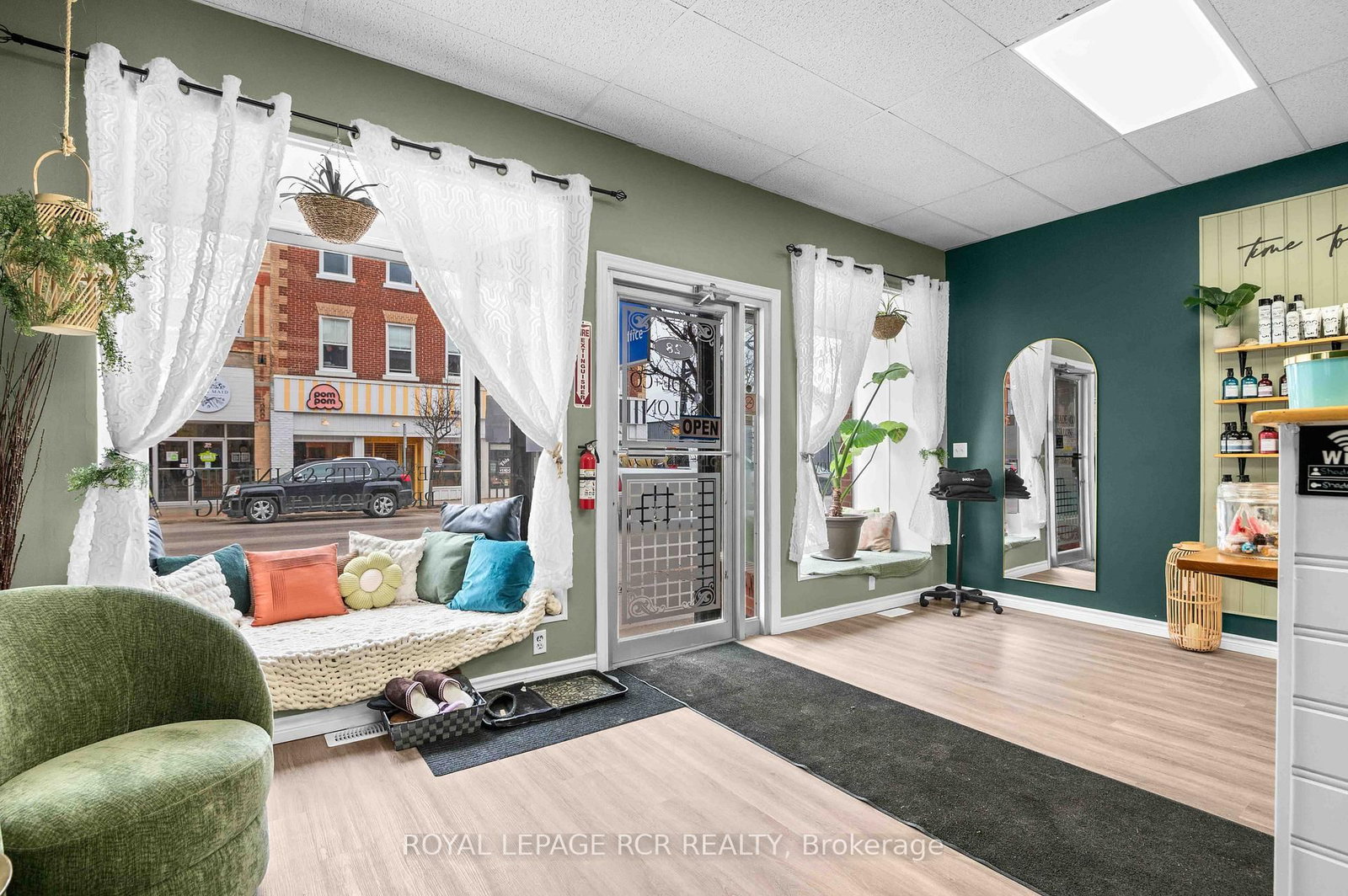 28 SYKES Street N - Photo 9