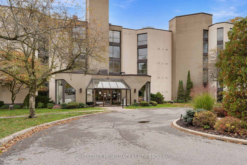 302 - 50 Market St, Gananoque, K7G 2M3 | Image 3