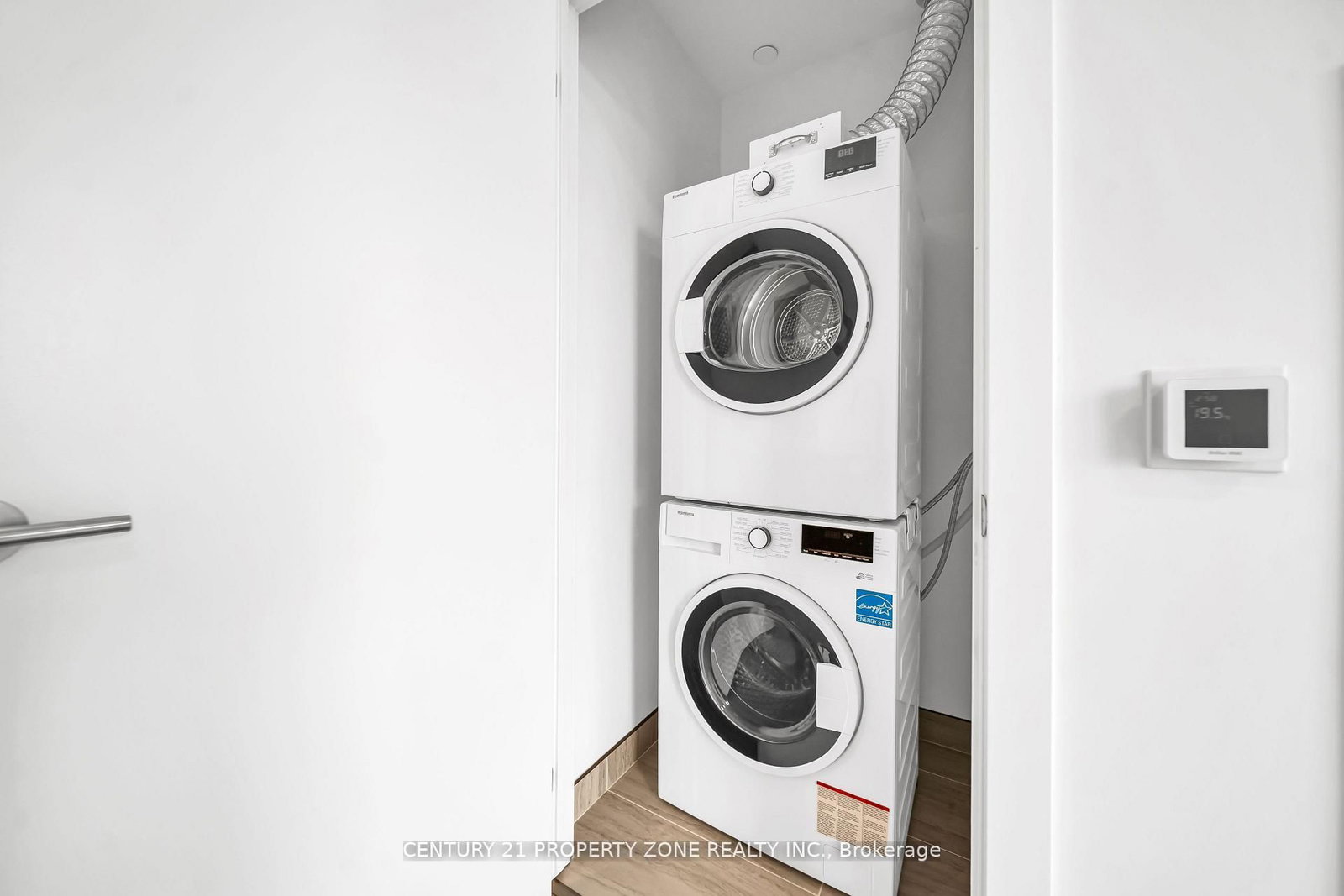 25 Wellington Street, Unit 1914 - Photo 11