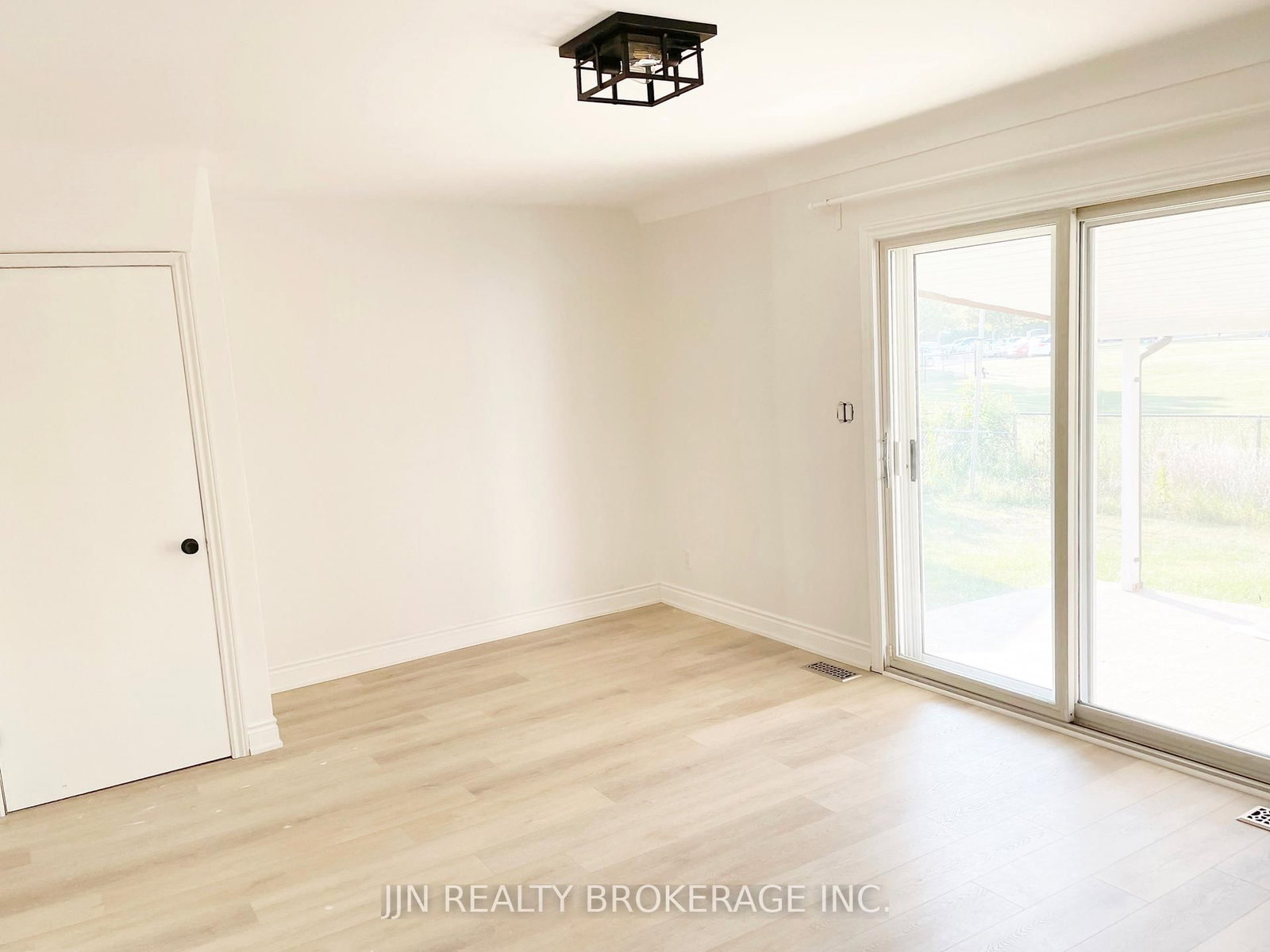 54 Nello Street - Photo 10