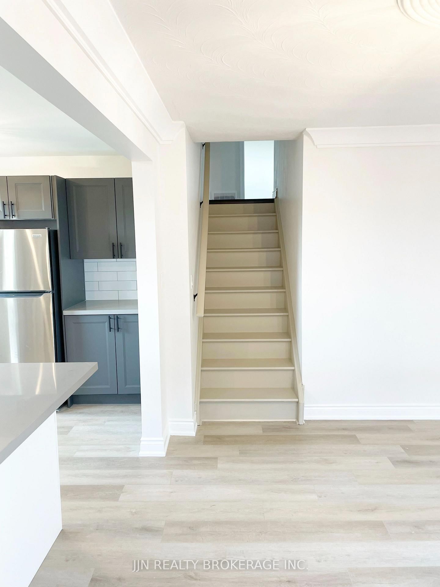 54 Nello Street - Photo 12