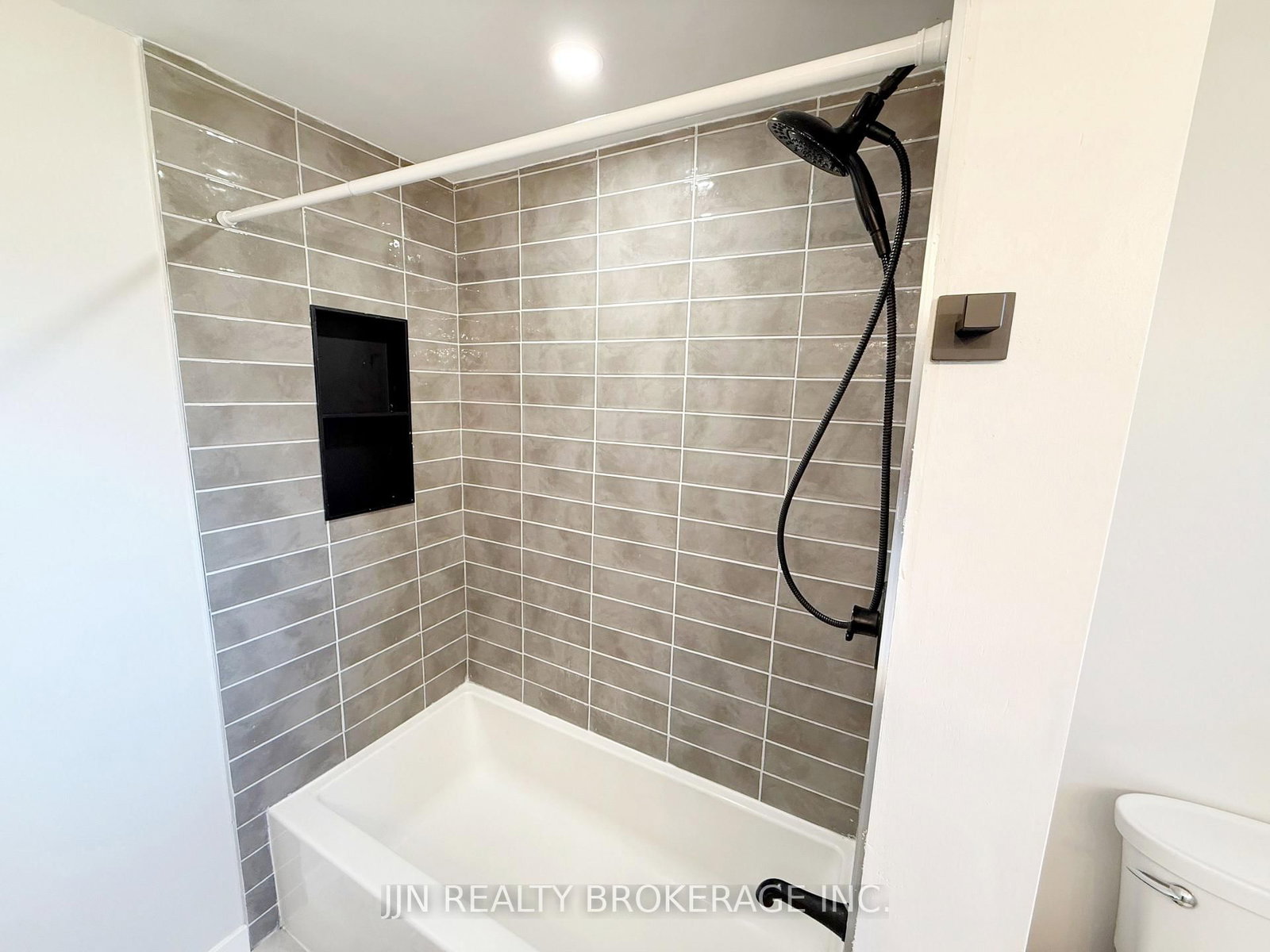 54 Nello Street - Photo 17