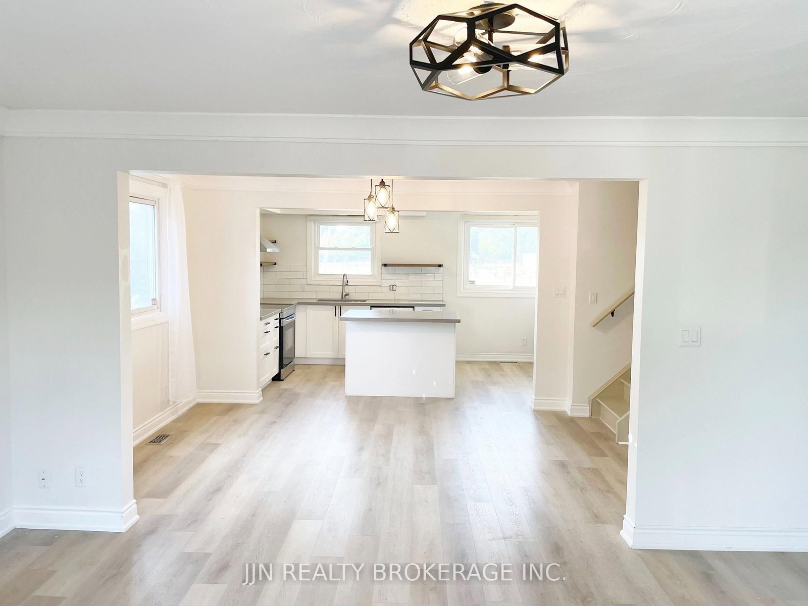 54 Nello Street - Photo 5