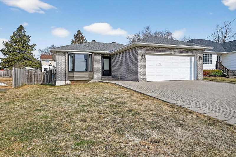 107 Lorne St, Smiths Falls, K7A 3L1 | Image 2