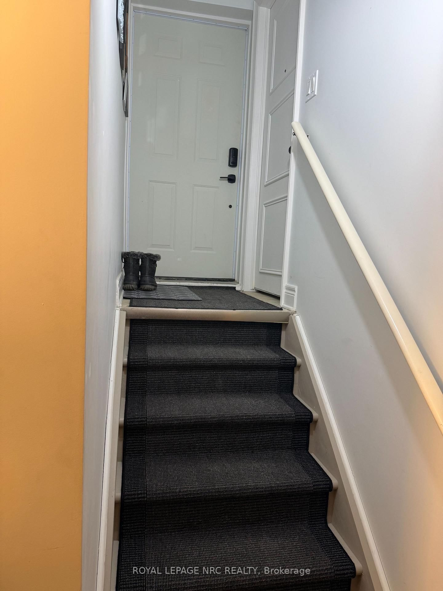 58 Loretta Drive - Photo 3