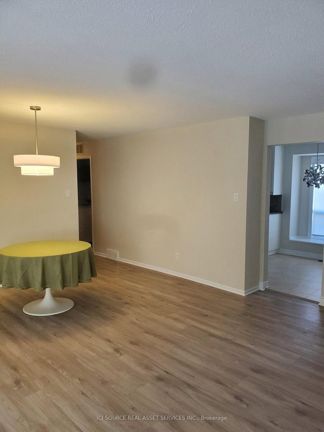 15 Torrey Pines Court