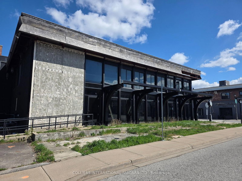 4461 Queen St, Niagara Falls, L2E 2L2 | Image 2